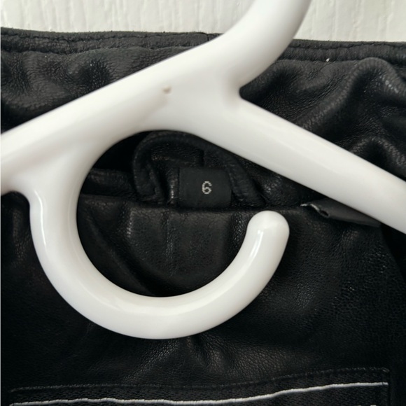 Vintage Woman’s Marc Buchanan Pelle Pelle Leather Jacket size 6 - Picture 9 of 12